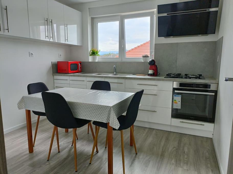 Appartement Entier F3 Renove - Petite Pause A Селеста Экстерьер фото